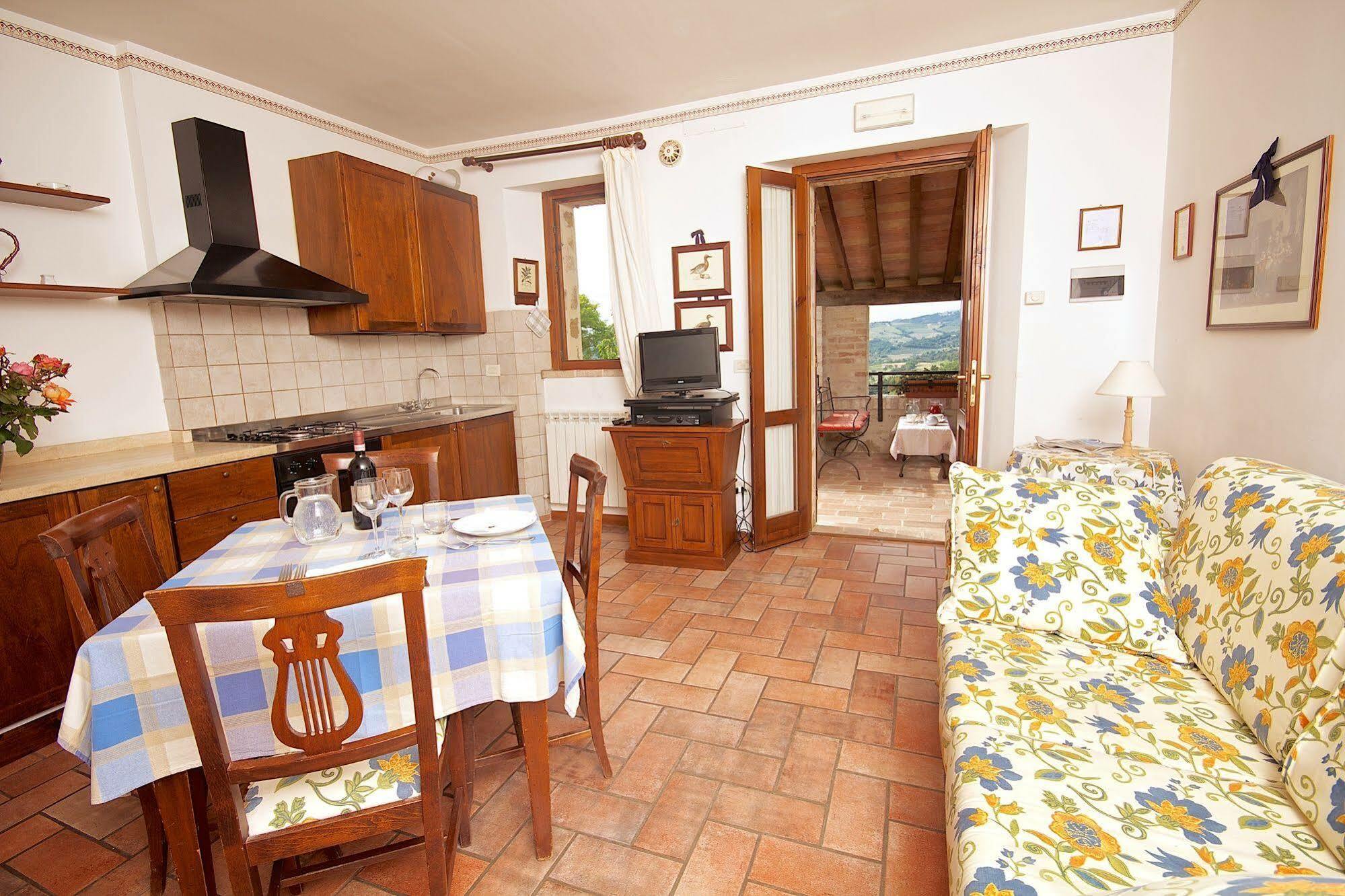Agriturismo Le Colombe อัสซิซี ภายนอก รูปภาพ