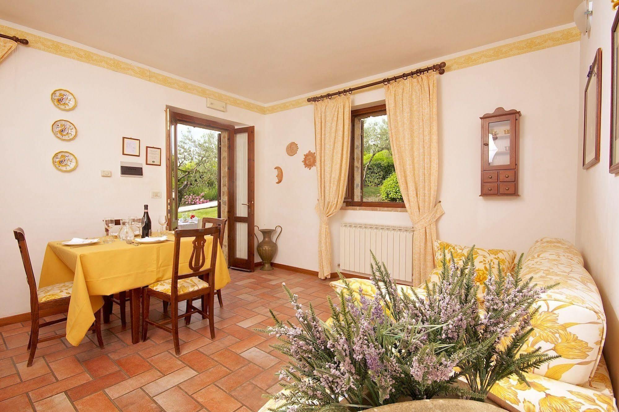 Agriturismo Le Colombe อัสซิซี ภายนอก รูปภาพ